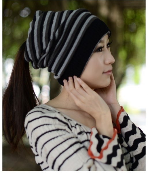 ready stock现货DT318=with a winter scarf and hat 冬天2用围巾帽