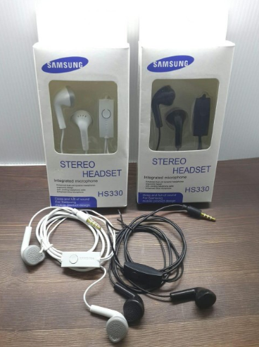 NEW Travel use Original Samsung Stereo Headset Earphones Handsfree Handfree HS330
