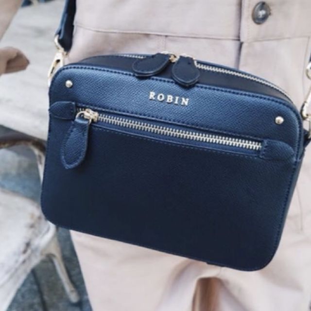 Robin may store sling bag