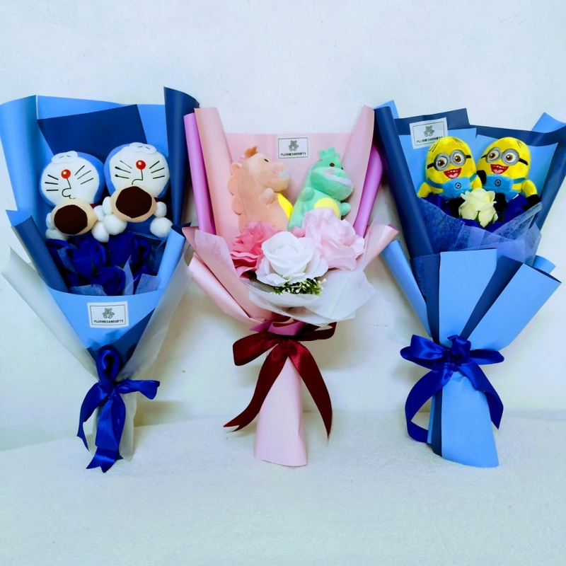 Ready Stock Ship Immediately Doraemon Minion Dinosaur Soap Flowers Plush Bouquet Soft Stuffed Toy Plushies 哆啦a梦小黄人公仔花束
