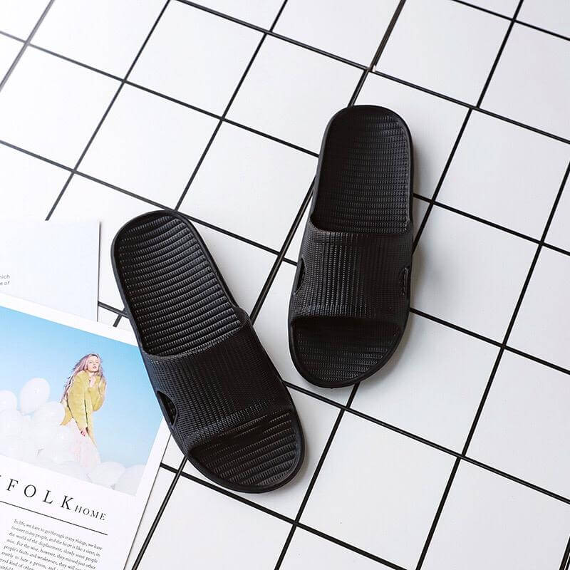Men plain sandals and slippers indoor and outdoor plastic slippers plain slippers (Black)