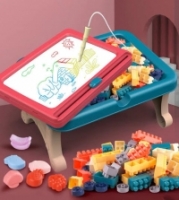 Magnetic Drawing Board with Blocks