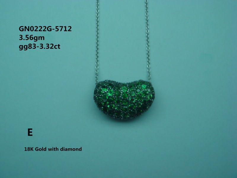 Fine 18K White Gold Setting Green Garnet Necklace