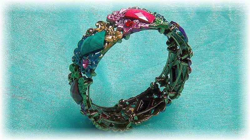 Fashion Multi-Color Crystal Flowery Bracelets