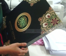 Mushaf Qiyam Al Quran Size Besar Dengan Panduan Wakaf Ibtida’ + Book Stand